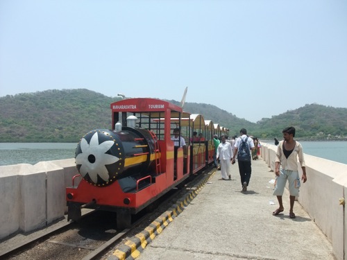 05elephanta09