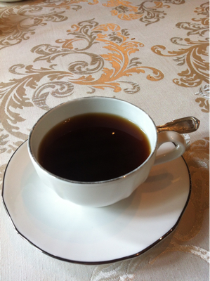 宮殿で朝食を。