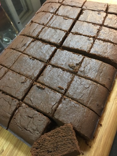 ココアパウダーで作る シンプルなチョコレートケーキ マルハン家の食卓